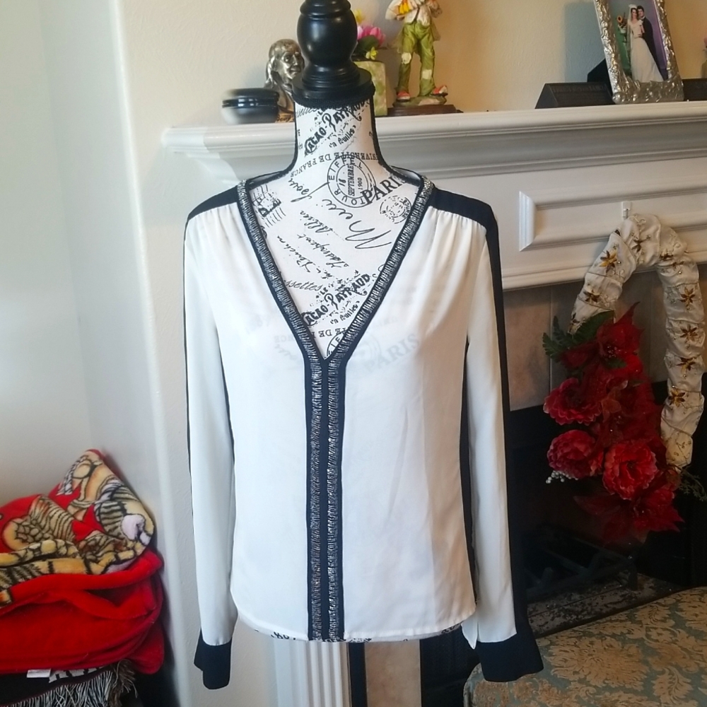 Akira Chicago Top